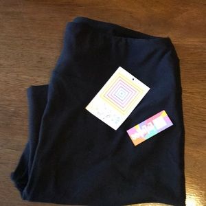 NEW Tall and Curvy Black Leggings